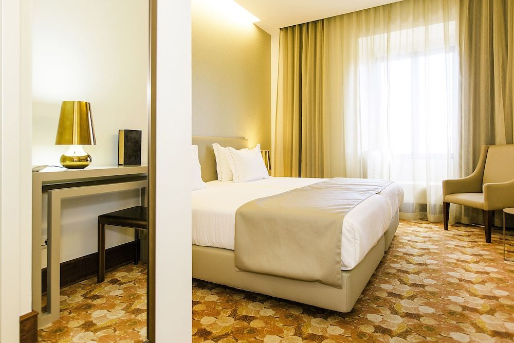 Sintra Boutique Hotel Superior Twin Room 3