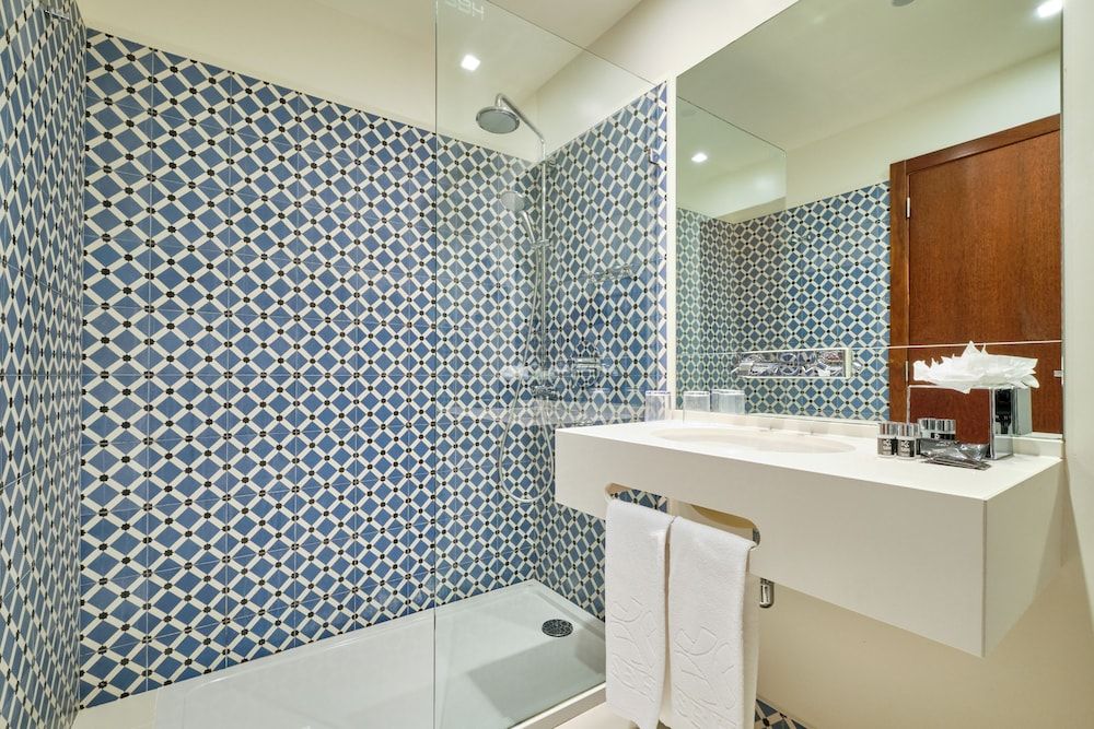 Sintra Boutique Hotel Superior Twin Room 6