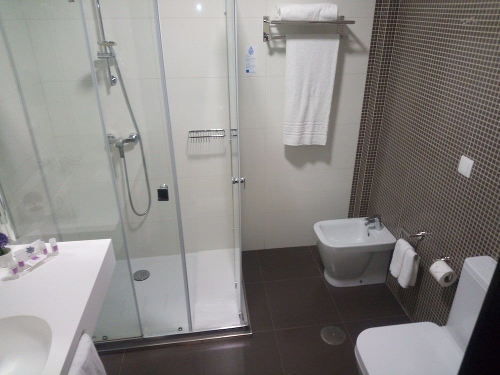 Monte Lírio Hotel Double or Twin Room, Sea View 9