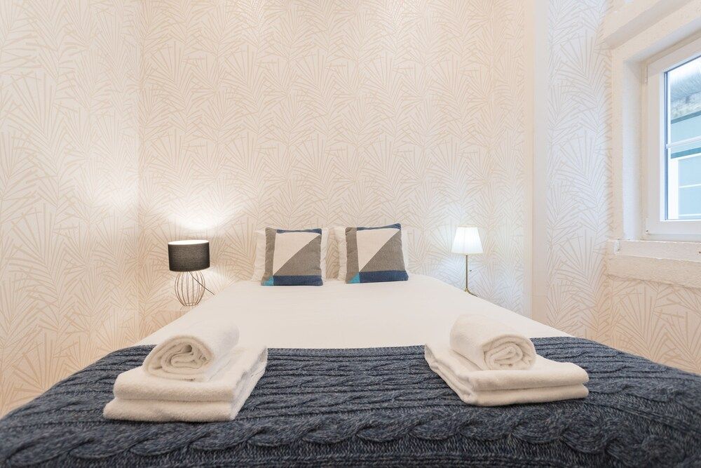 undefined Baixa Modern Three-Bedroom Apartment - by LU Holidays 5