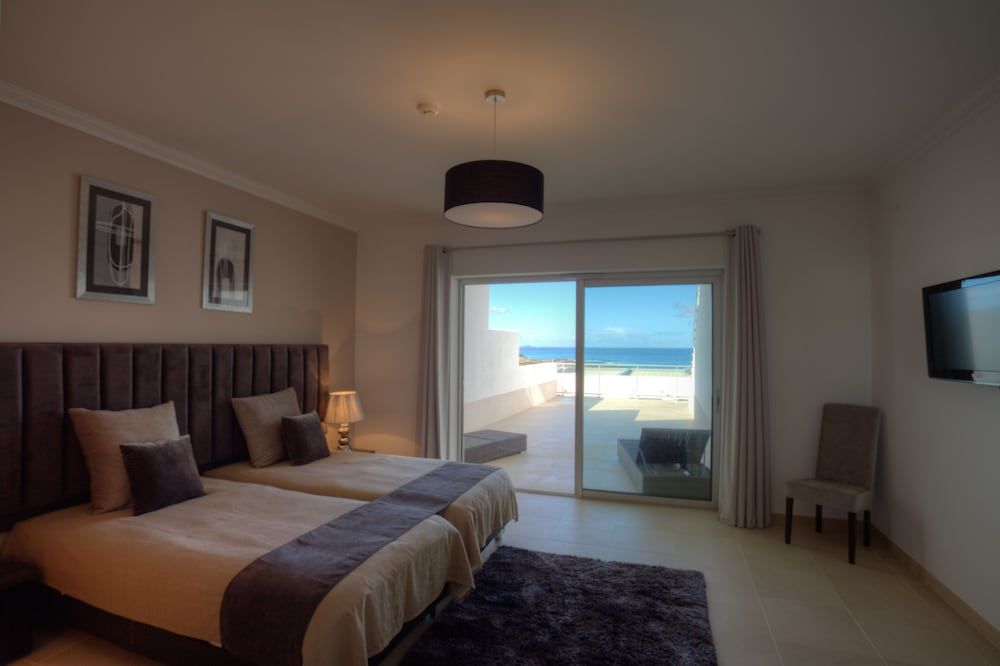 The Beachfront Praia D'el Rey Golf & Beach Resort Deluxe Townhome, 3 Bedrooms, Sea View, Sea Facing 3