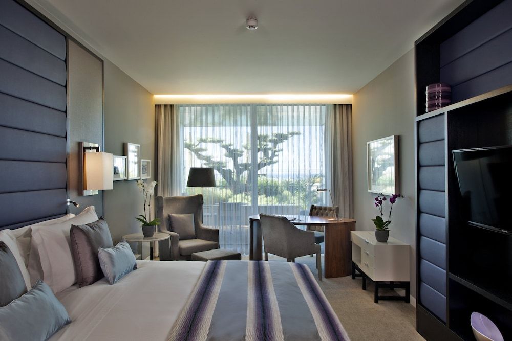 Room (Cosy)