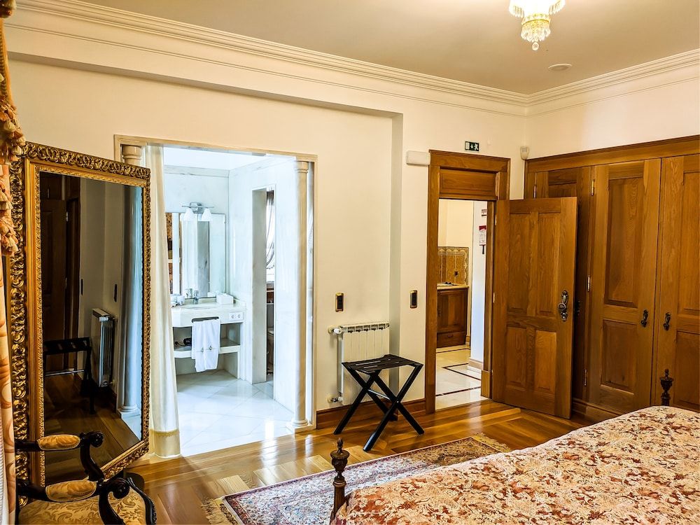 Sintra Marmòris Palace Deluxe Room, Garden View 2