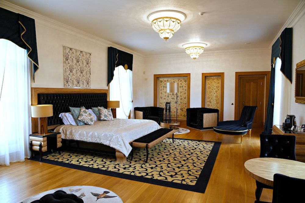 Sintra Marmòris Palace