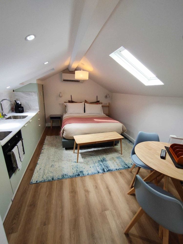 undefined Lisbon Colours Bairro Alto Apartments 4