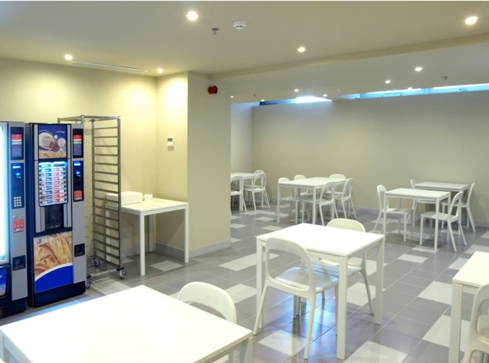 undefined iStay Hotel Porto Centro 7