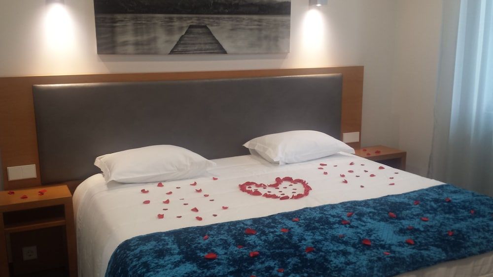 Whales Bay Hotel Apartment, 1 Bedroom (2 Adults + 2 Children)