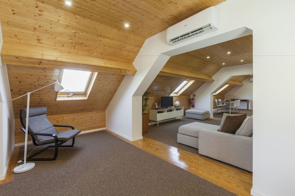 BO - Fernandes Tomás Deluxe Loft, 2 Bedrooms 14