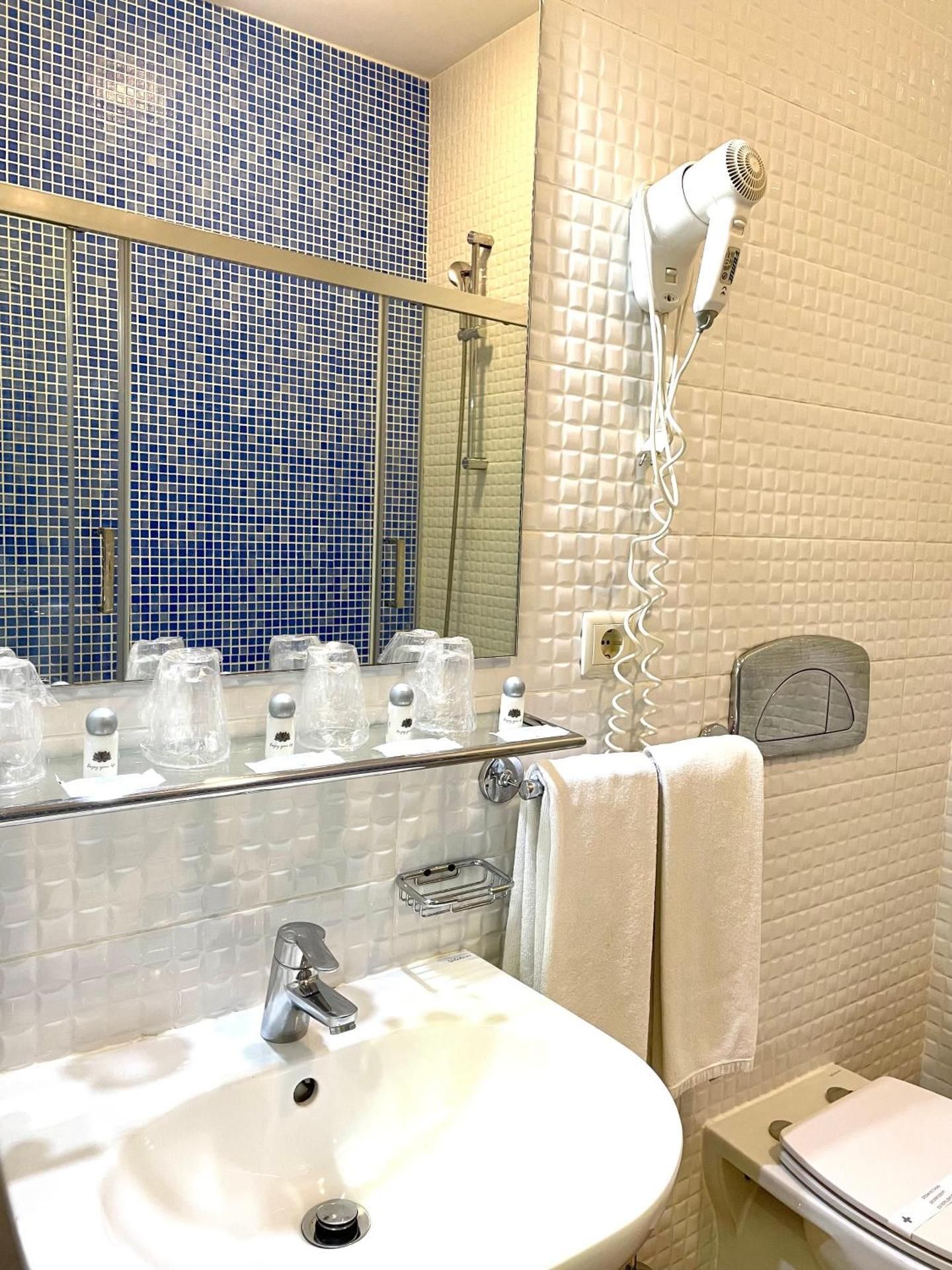 Family Room (4 Adults)