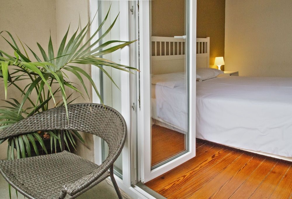 Porto Spot Hostel Double Room, Ensuite 8