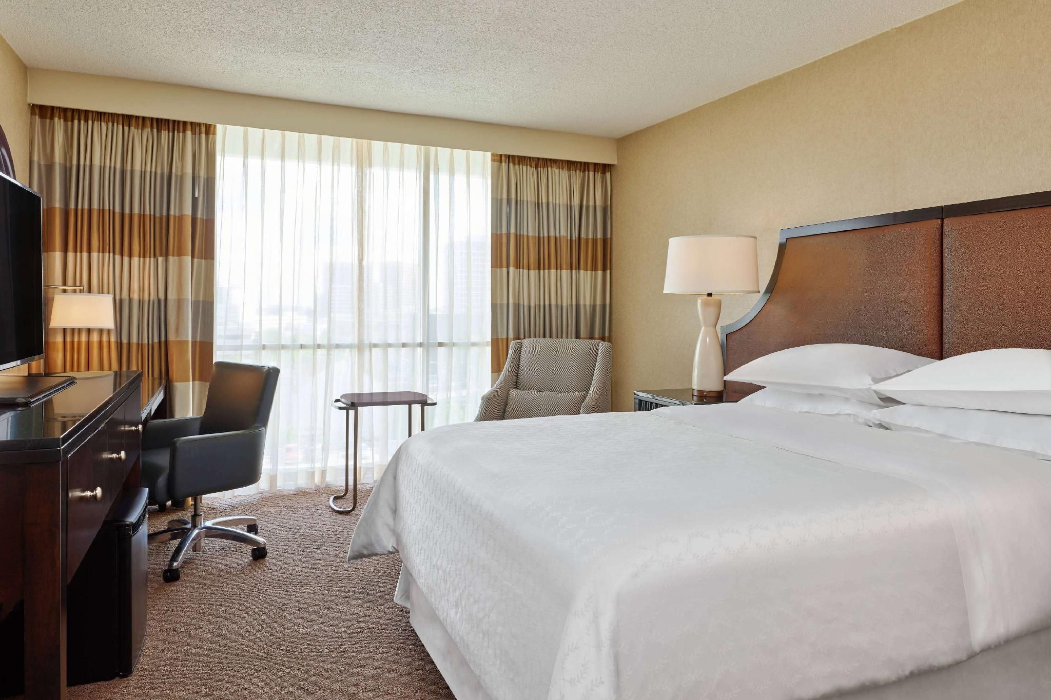 1 Queen Bed, Non-Smoking