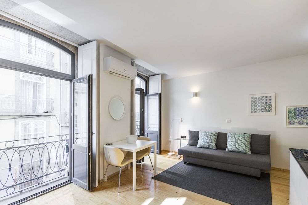 BO - Almada 346 Standard Studio, City View 16