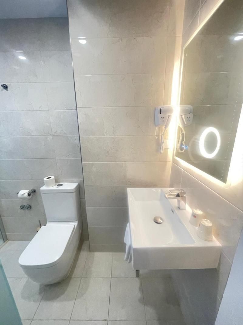 Hotel Flamingo Single Room 3