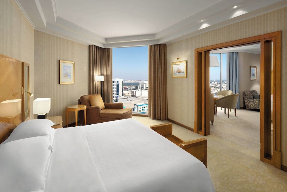 Club Suite, 1 Bedroom, Smoking, Corner