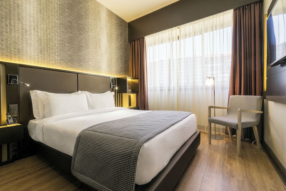 HF Fénix Lisboa Standard Double Room 4