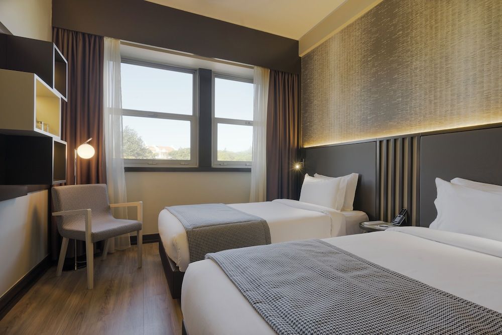 HF Fénix Lisboa Standard Twin Room 3