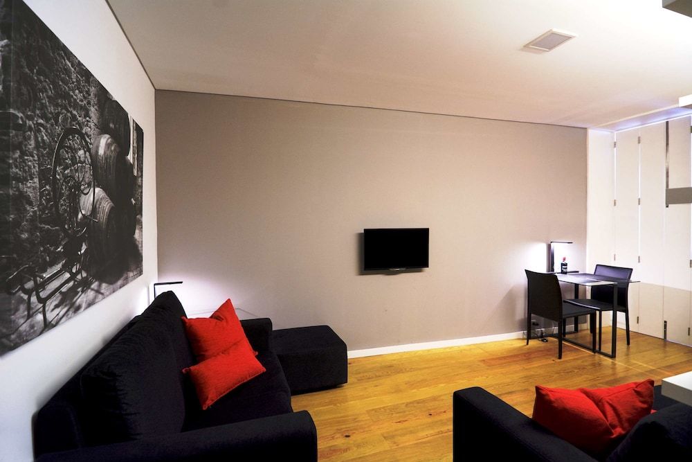 Economy Studio, Multiple Beds, Kitchen, City View (Wine)