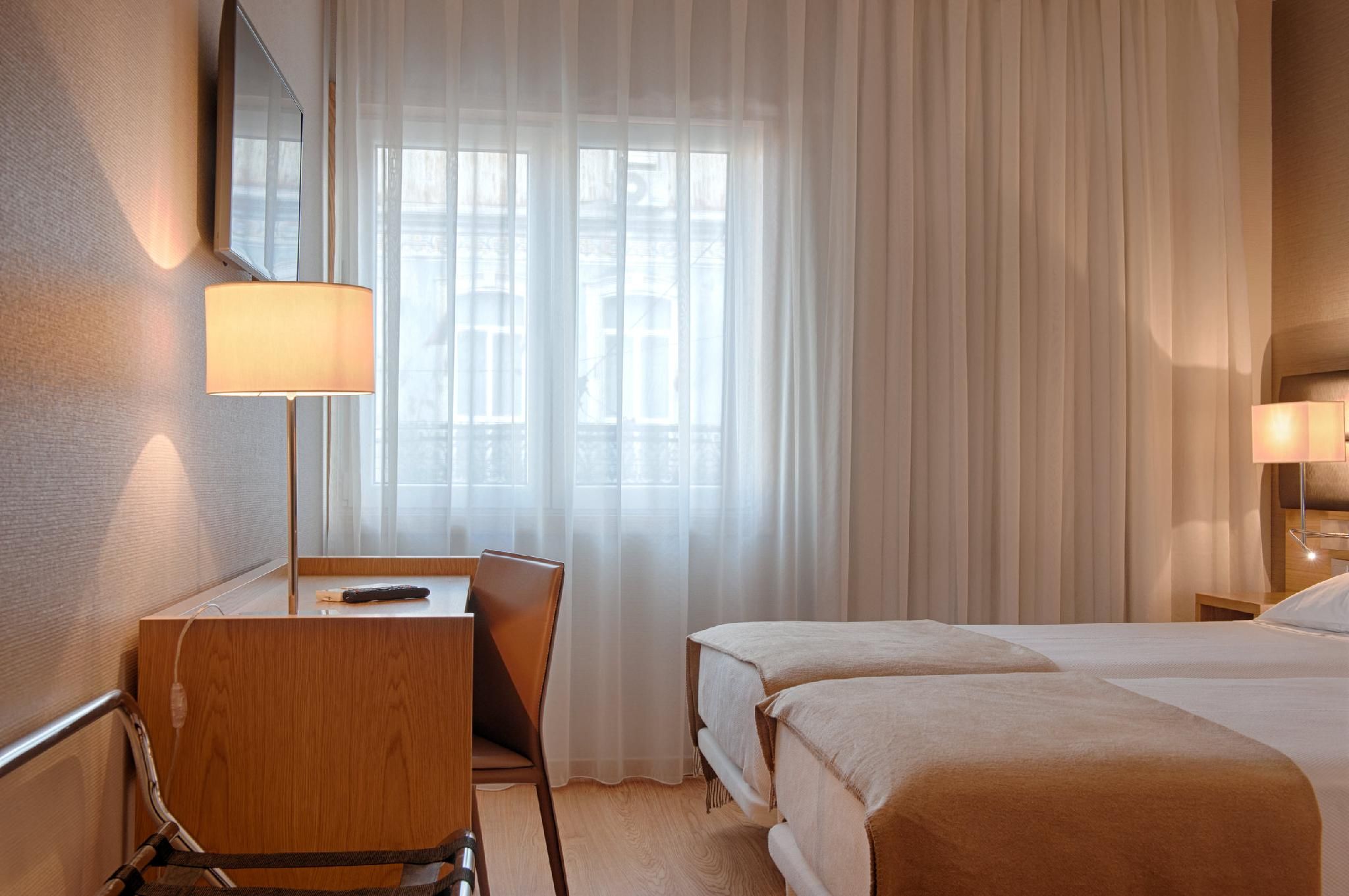 Standard Twin - 2 Breakfast Included