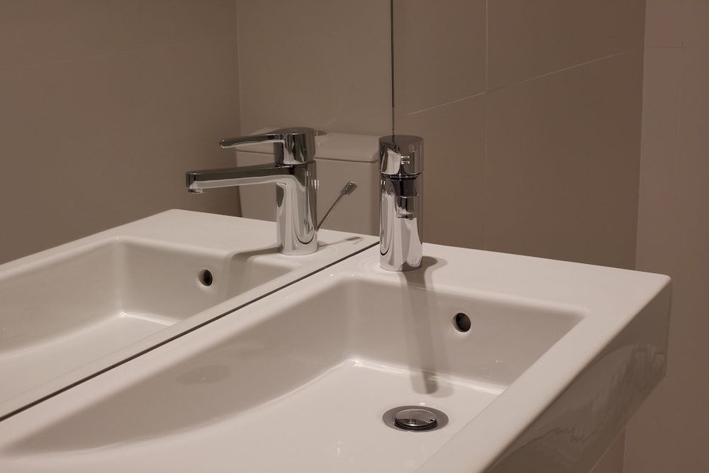 Cale Guest House Deluxe Room, City View 13