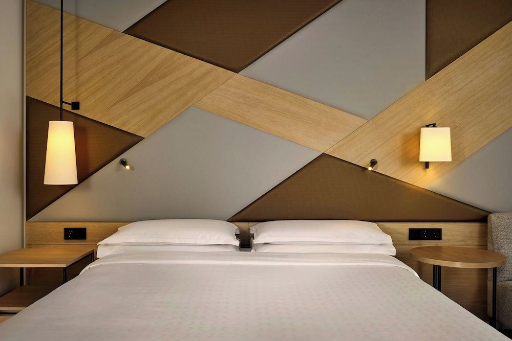 Deluxe Room, 1 King Bed
