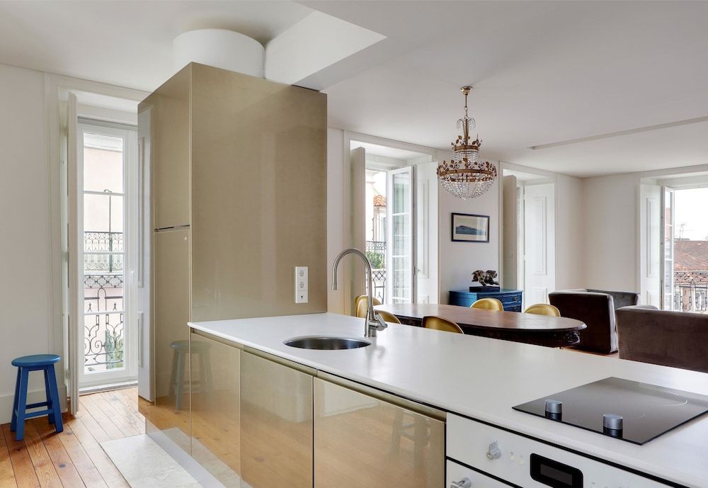 undefined Residentas Apostolos 10