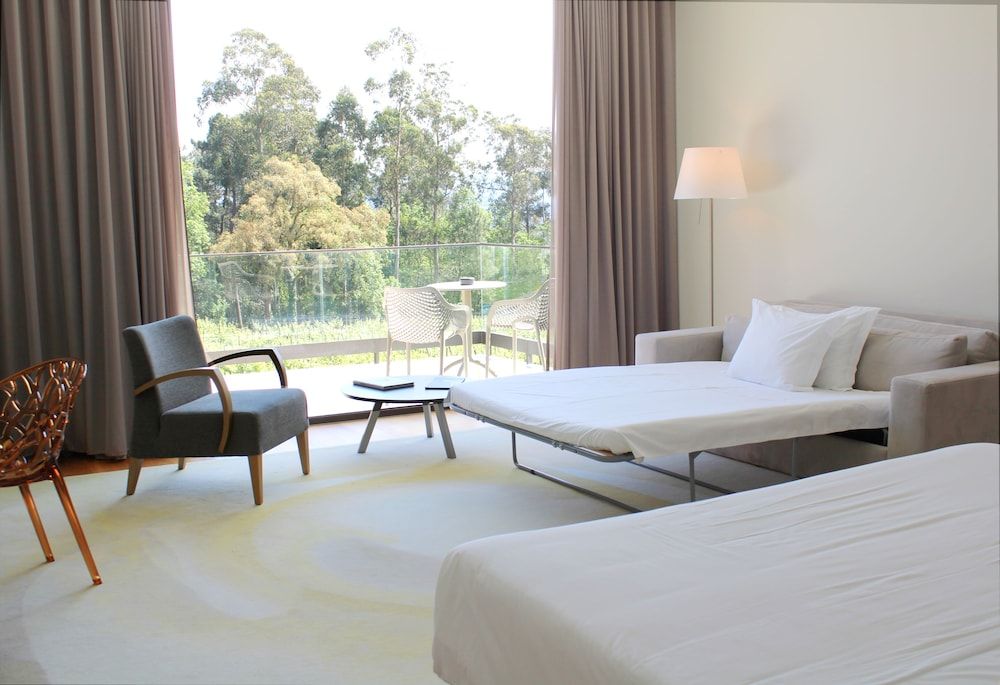 Hotel Torre de Gomariz Wine & Spa Family Room (2 Adults + 2 Children) 3