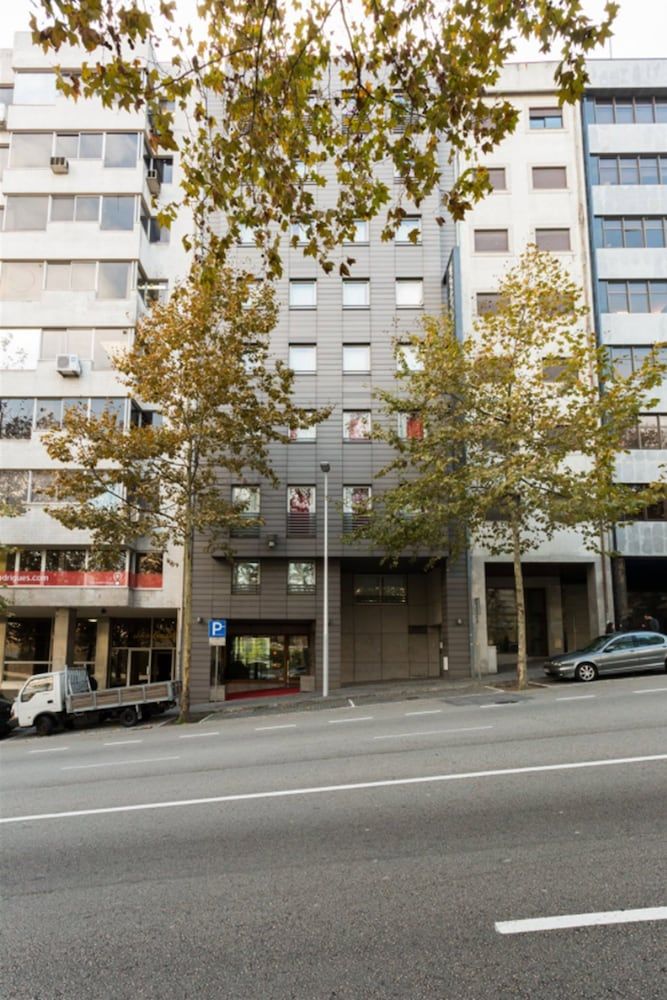 undefined Porto Trindade Hotel 2