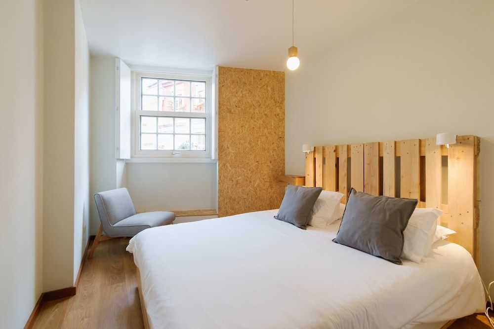 undefined Shining View 10