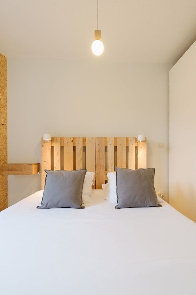 undefined Shining View 8