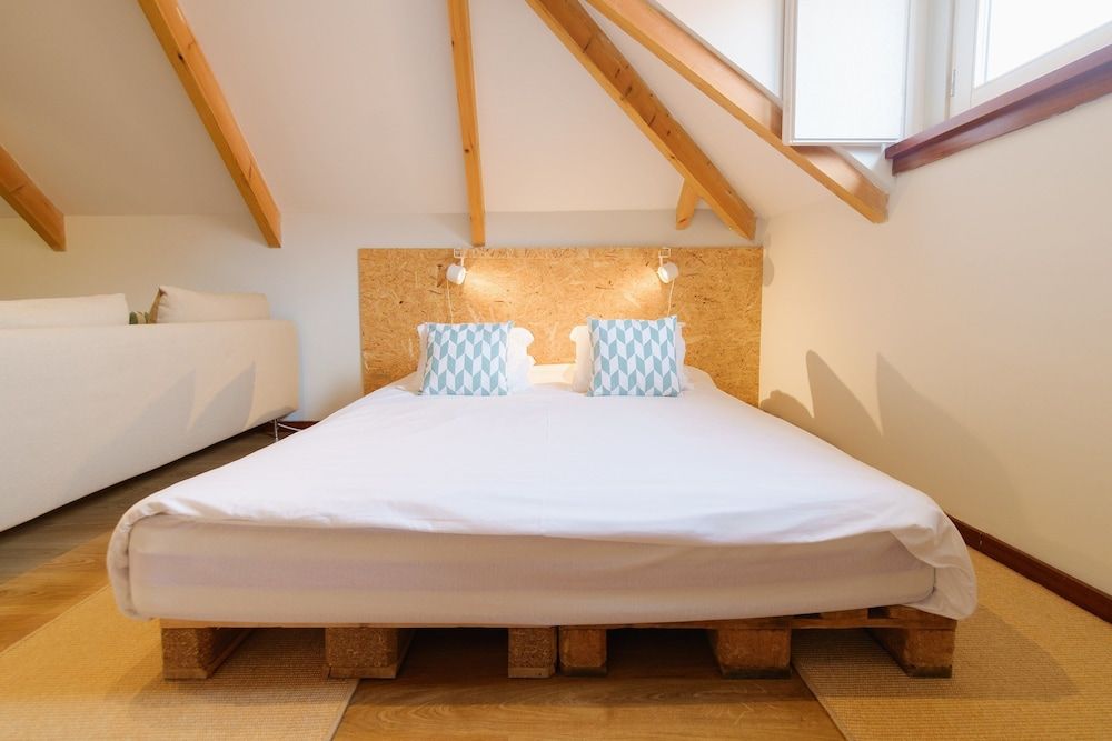 undefined Shining View 7