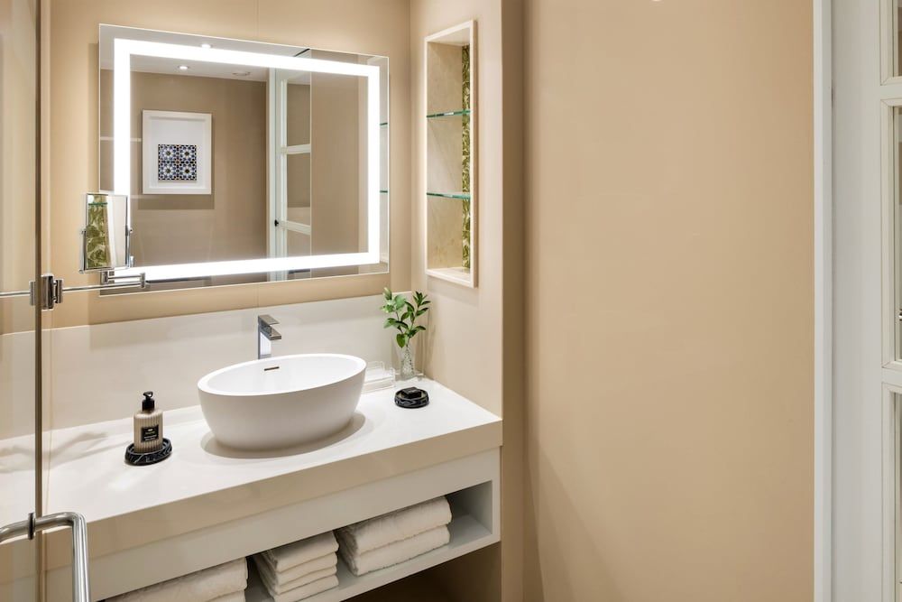 Pine Cliffs Hotel, a Luxury Collection Resort, Algarve Deluxe Room, 1 Queen Bed, Non Smoking, Resort View (Balcony) 5