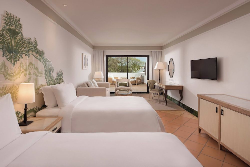 Grand Room, 2 Twin Beds, Non Smoking, Resort View (Balcony)