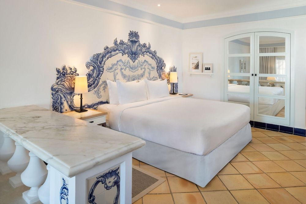 Grand Room, 1 Queen Bed with Sofa bed, Non Smoking, Resort View
