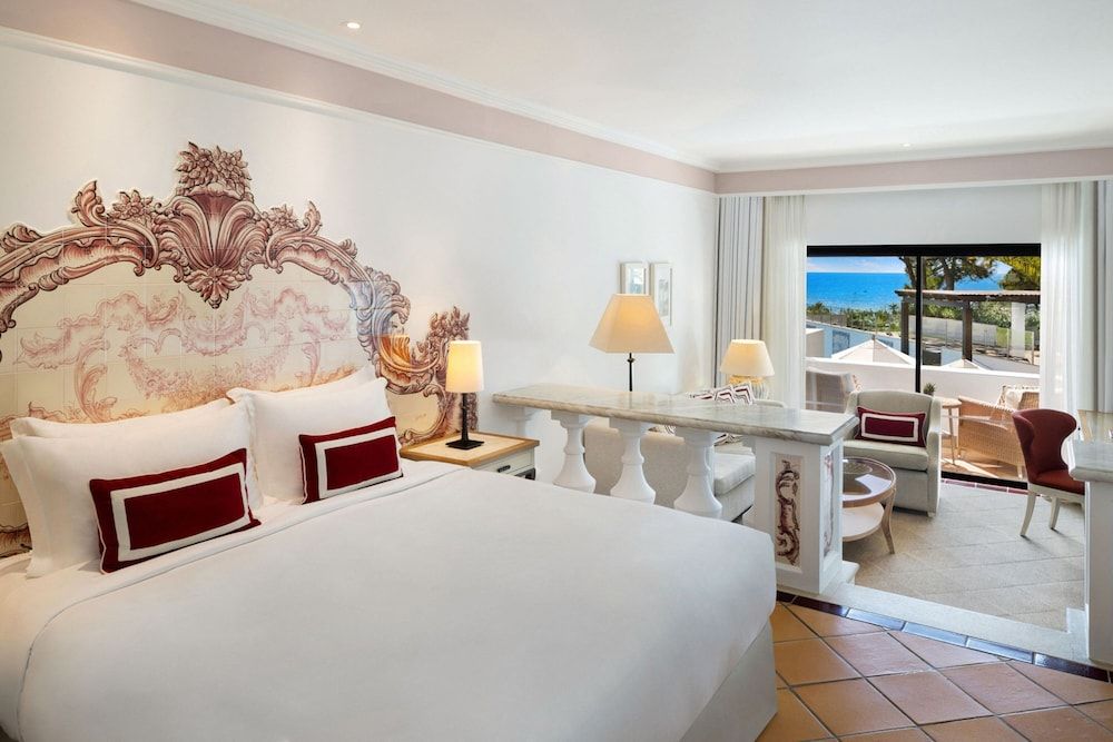 Grand Room, 1 Queen Bed, Non Smoking, Ocean View (Balcony)