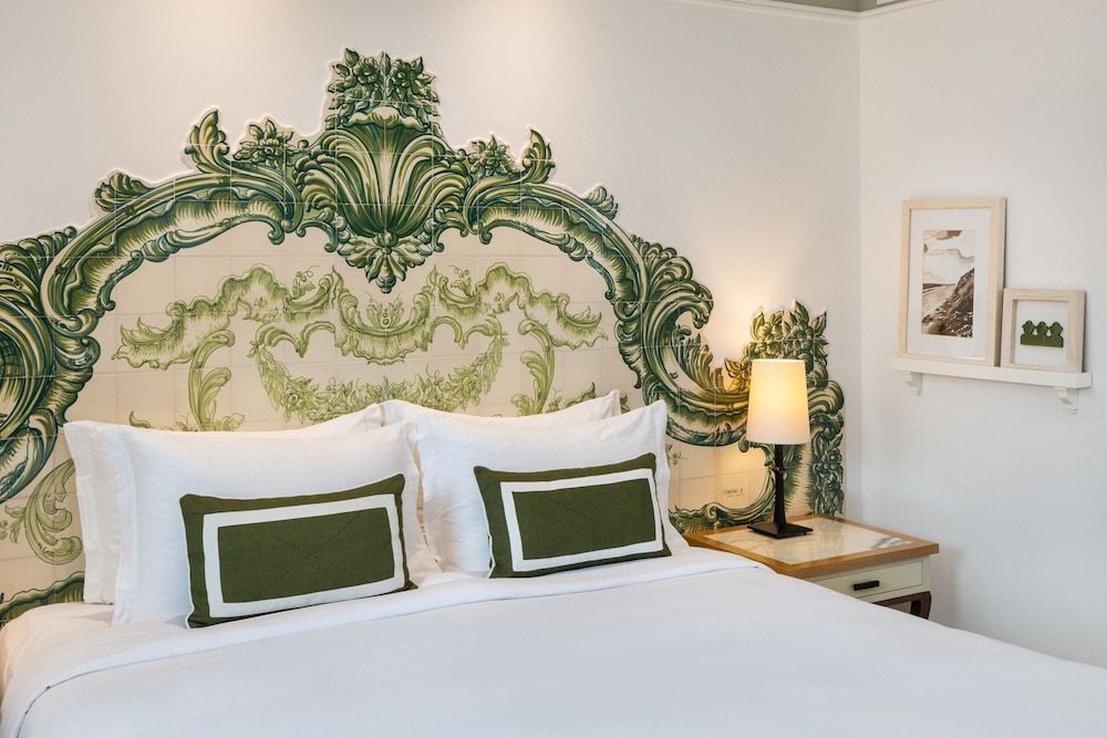 Junior Suite, 1 Queen Bed, Non Smoking, Resort View (Balcony)