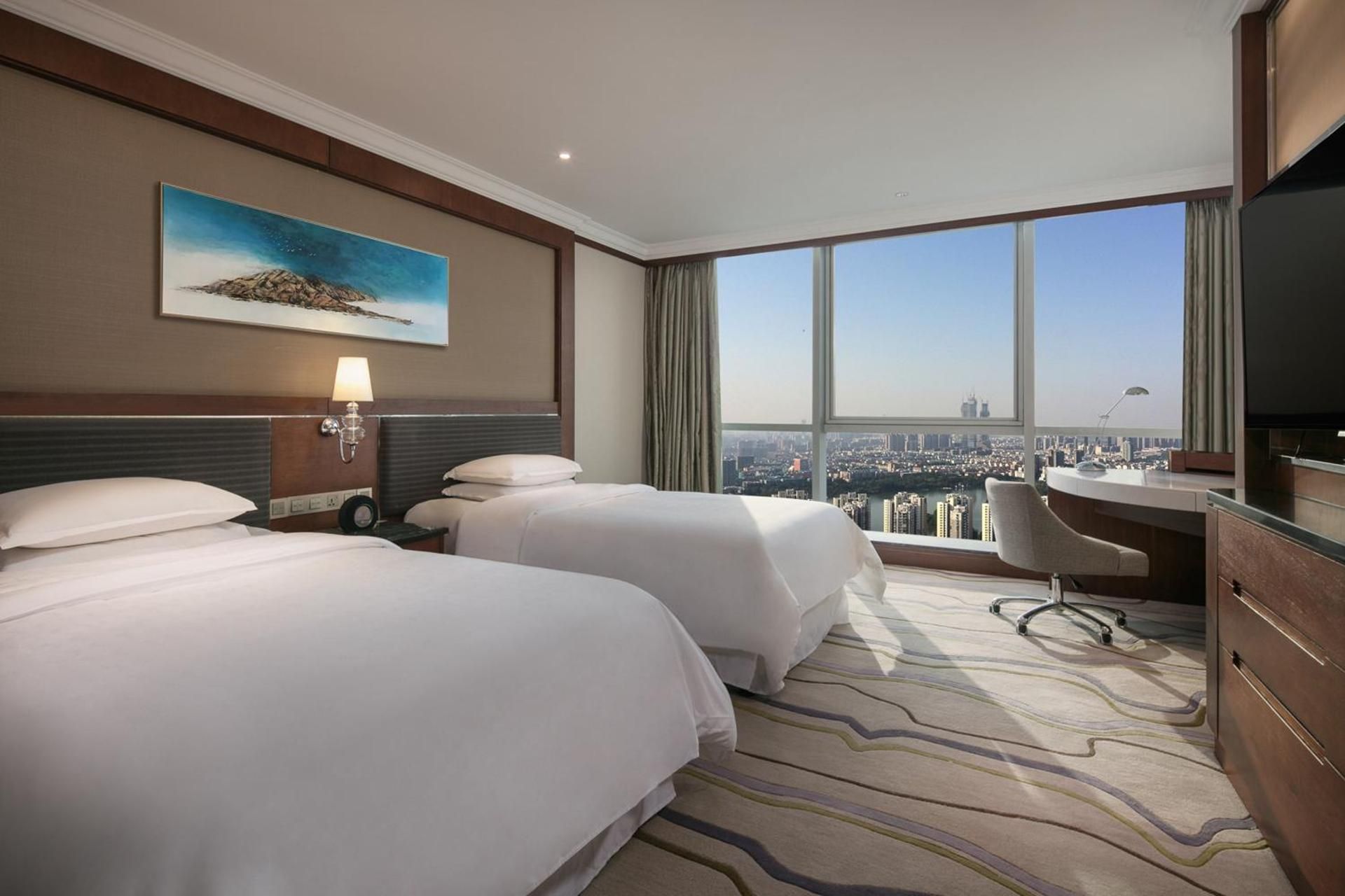 Towers Twin Room, Tower Lounge access level, Guest room