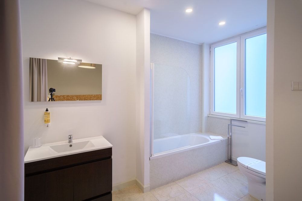 Premium Apartment, 5 Bedrooms, City View (Downtown Luxury Retreat)
