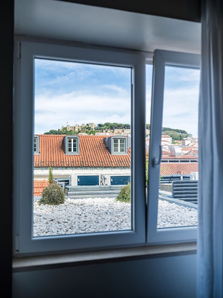 The ART INN Lisbon Double Room, Private Bathroom 9