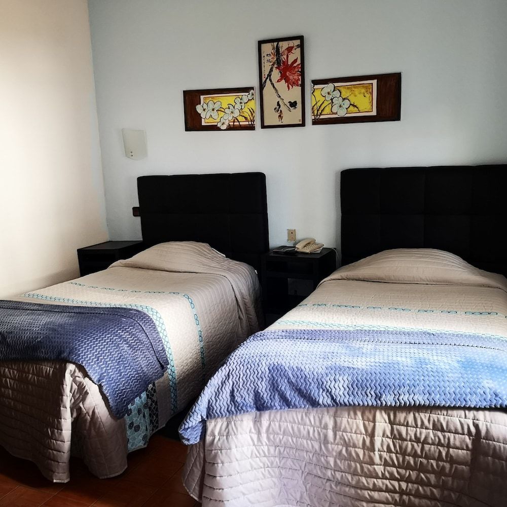 Hotel 4 Estações Single Room 3