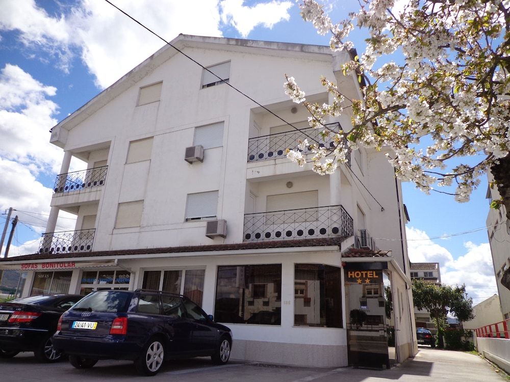 Check-in/check-out kiosk