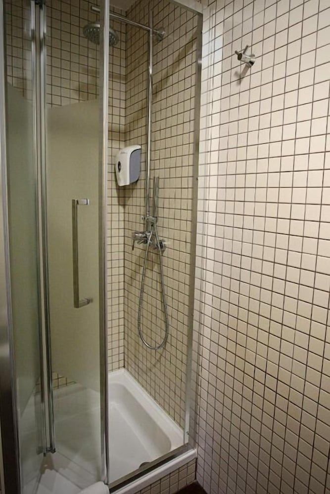 Riversuites Basic Twin Room, 2 Twin Beds 10