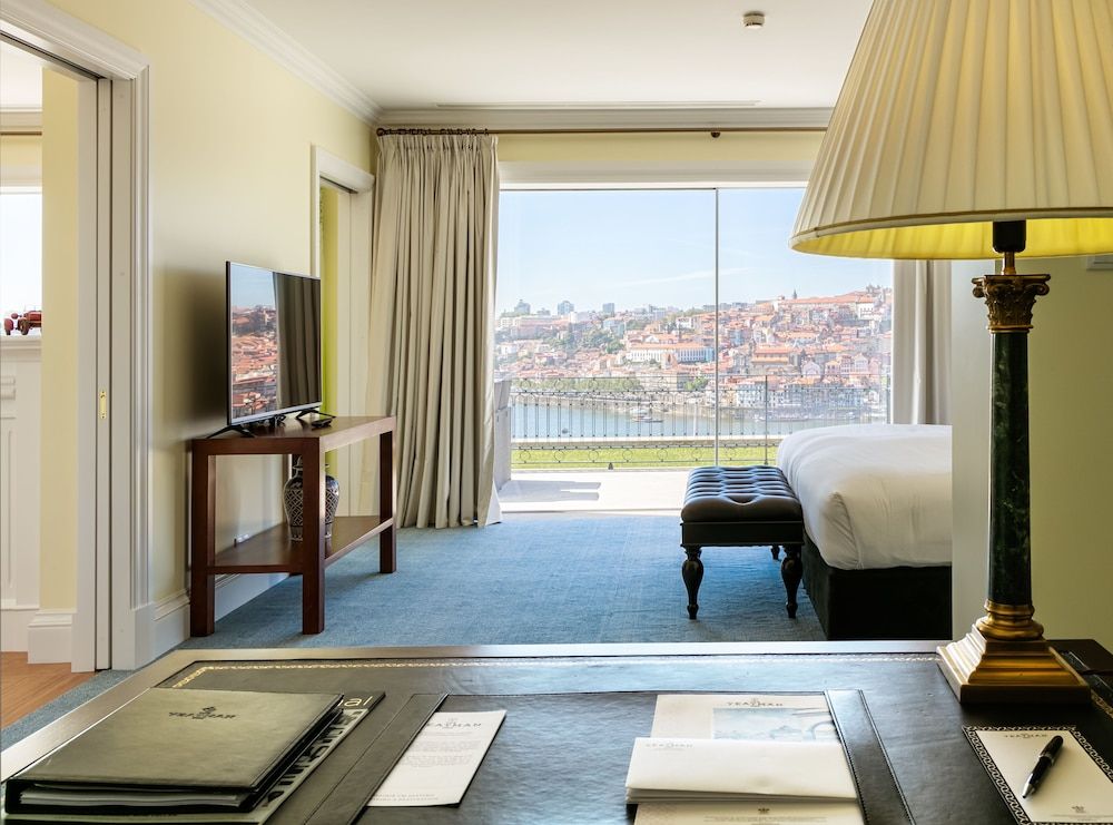 The Yeatman Hotel Artist Suite - Panoramic River and City View - Floor 7 of main building 6
