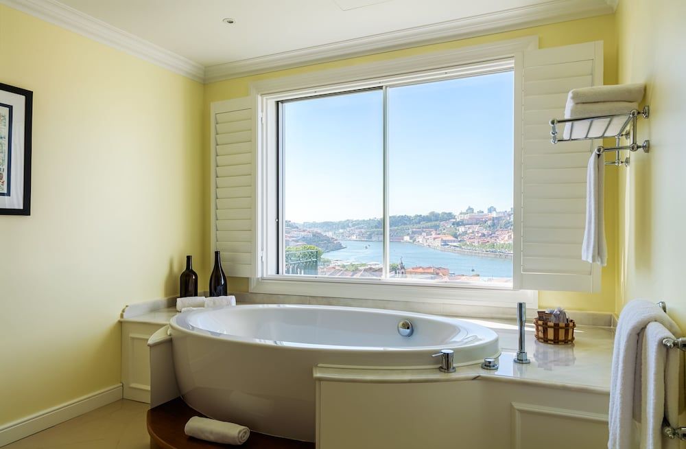 The Yeatman Hotel Artist Suite - Panoramic River and City View - Floor 7 of main building 5