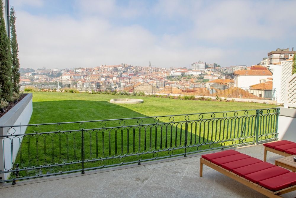 The Yeatman Hotel Suite - City or River or Garden View - Low Floors 1,2 of East wing requiring 2 lifts to be accessed 5