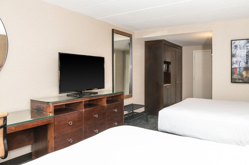 Deluxe Room, 2 Queen Beds, Non Smoking
