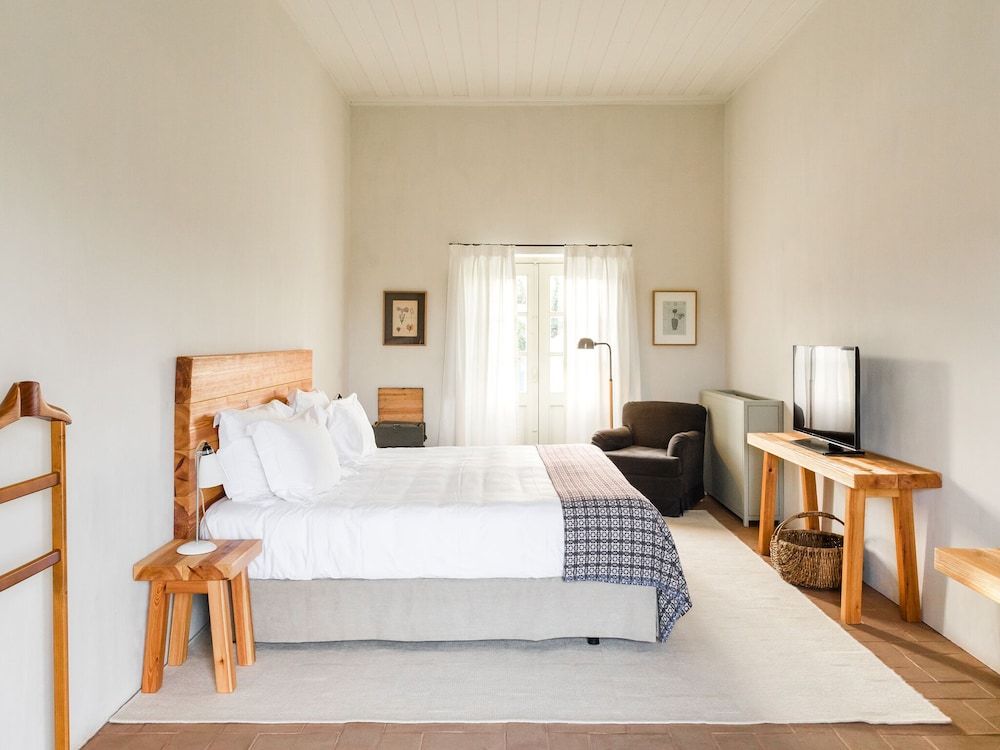 São Lourenço do Barrocal Room (Farm)