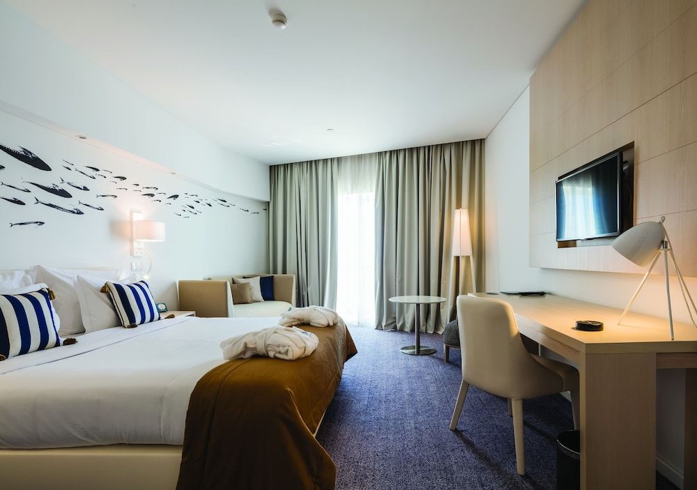 MH Peniche Standard Double Room 8