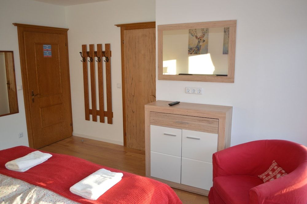 Family Room, Multiple Beds, Balcony, Mountain View