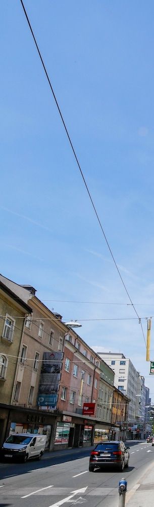 Hotel Lehenerhof Salzburg Budget Double Room with street view 5