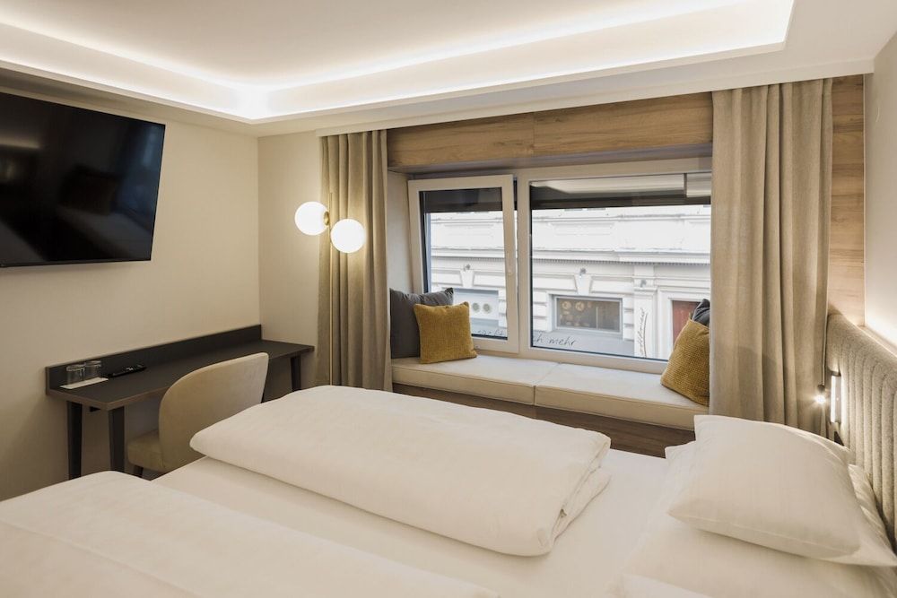 Hotel Schwarzer Bär Deluxe Room